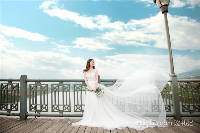 上海婚纱摄影店_上海婚纱体验馆图片